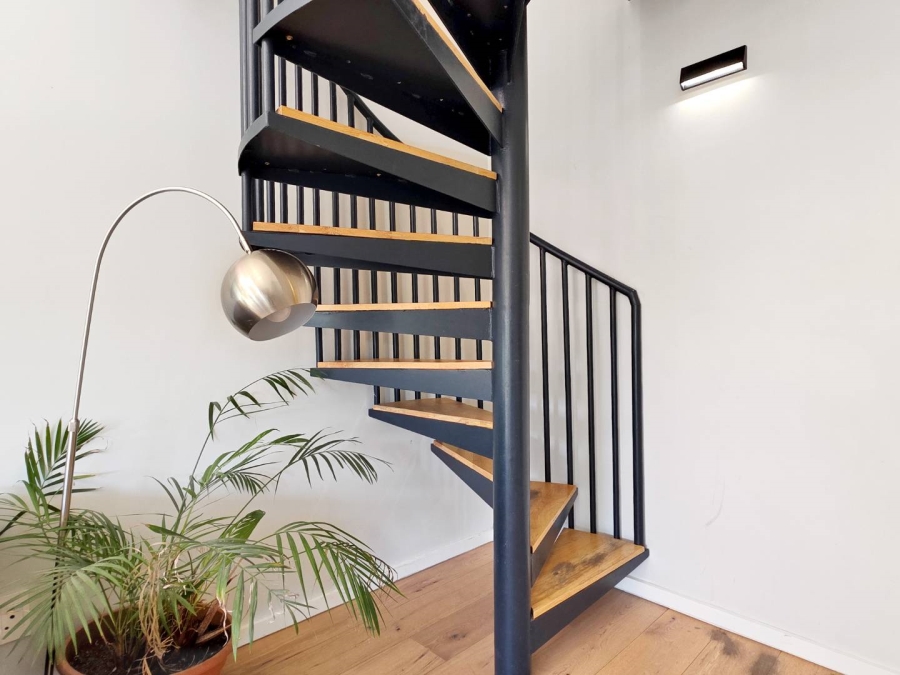 2 Bedroom Property for Sale in Sea Point Western Cape